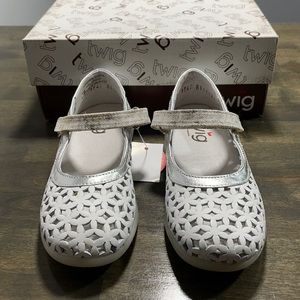 NWT Twig Girls Karen White Leather Size EUR 29 Shoes